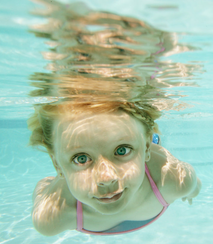 girl-underwater